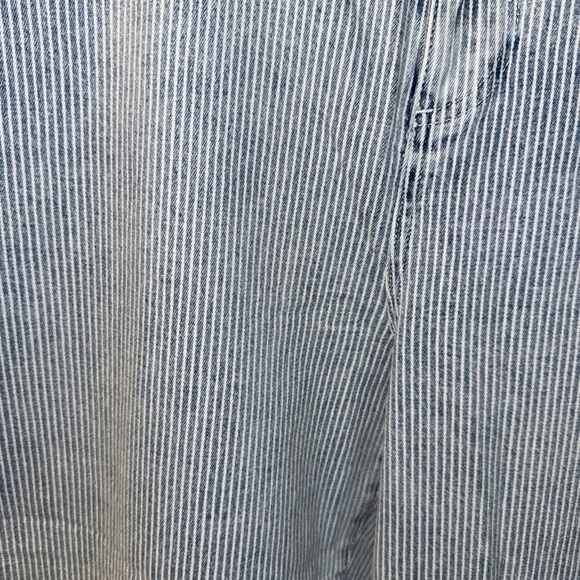 NWOT And Now This Trendy Plus Size Striped Cuffed Jeans Size 20W - Picture 3 of 7